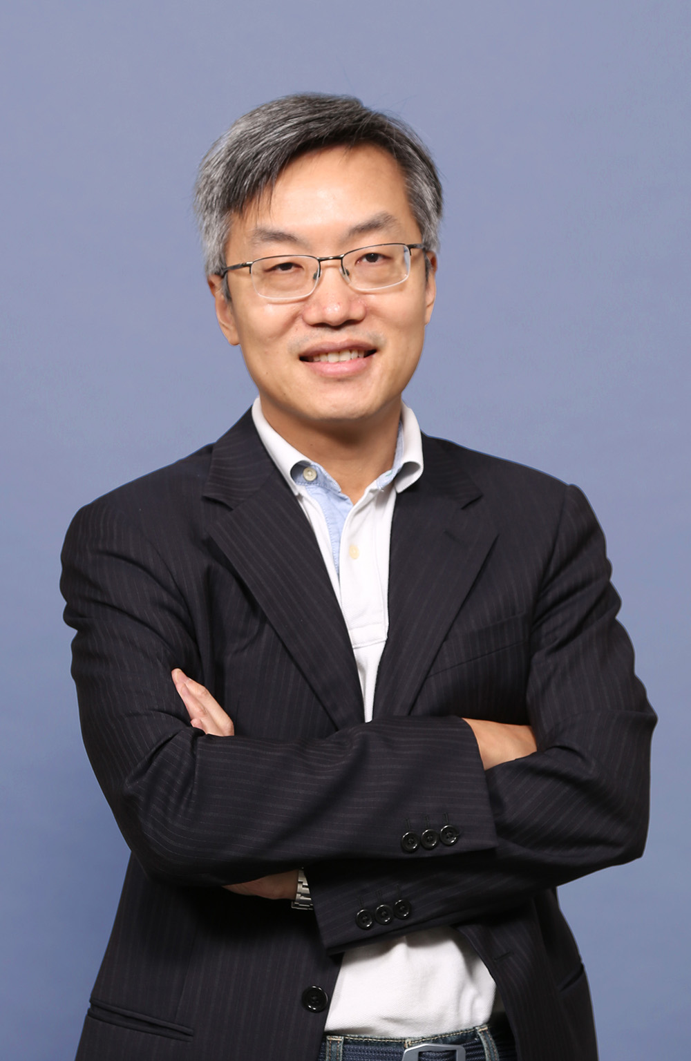 Portrait of Henry Duh, member of the ADW Future Design Scholars Program Committee.
